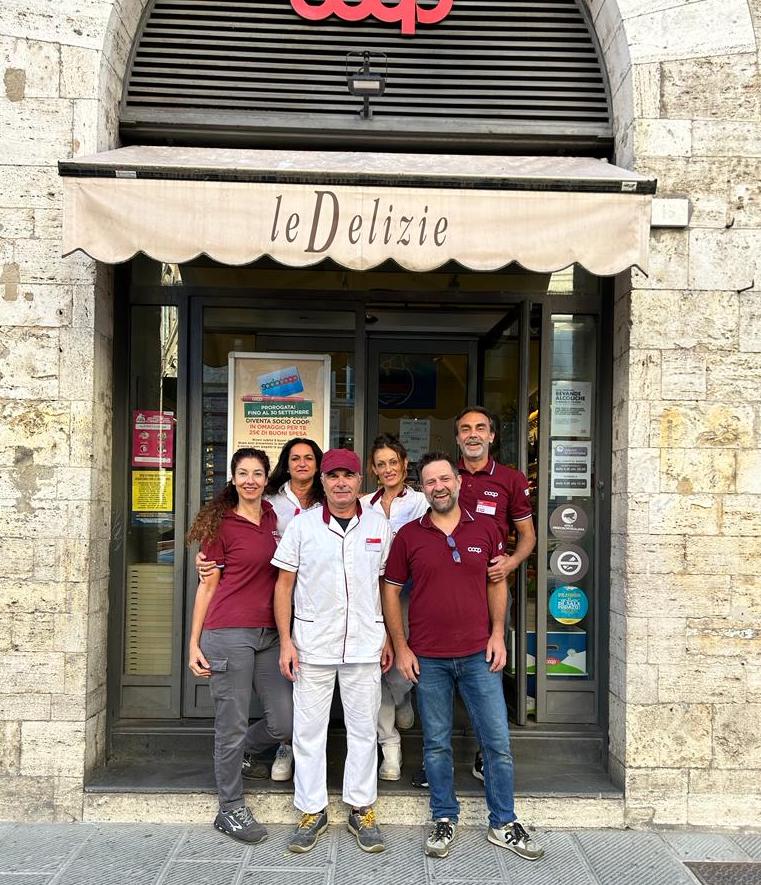 Il supermercato e lo staff di Perugia Le Delizie