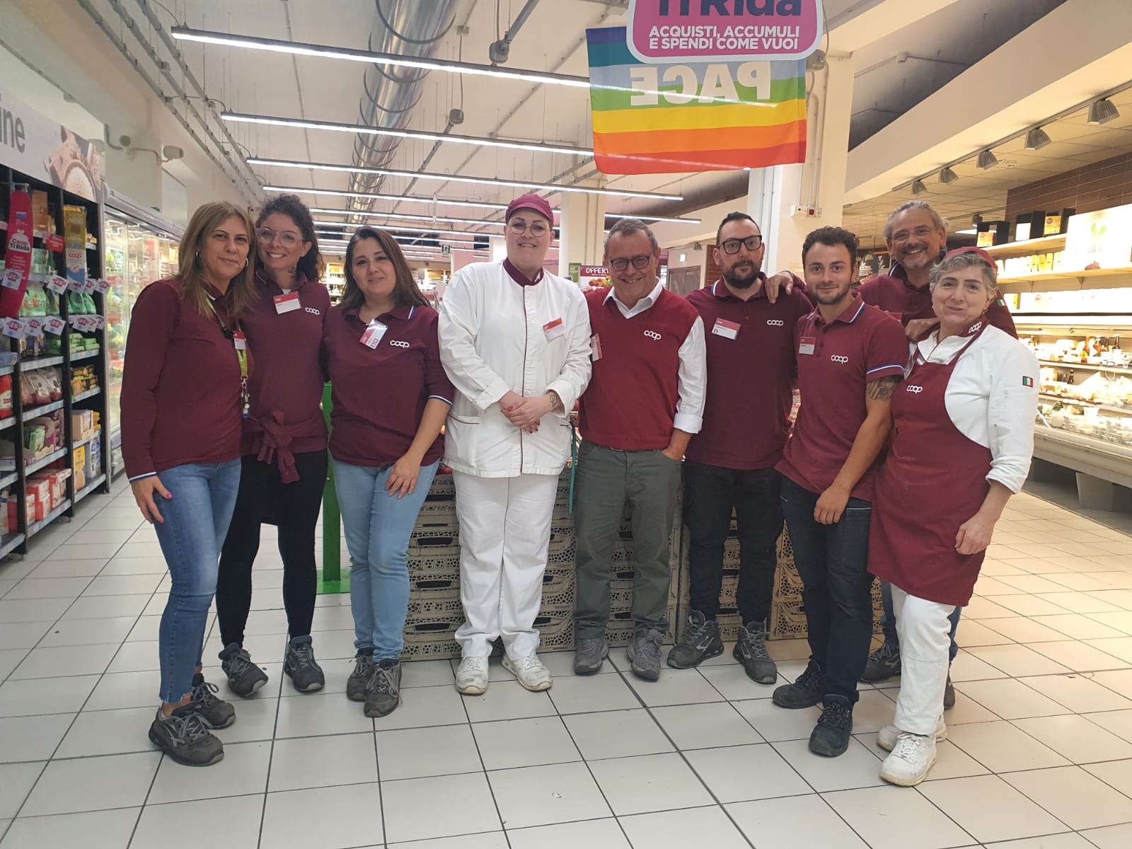 Il supermercato e lo staff di Montopoli di Sabina